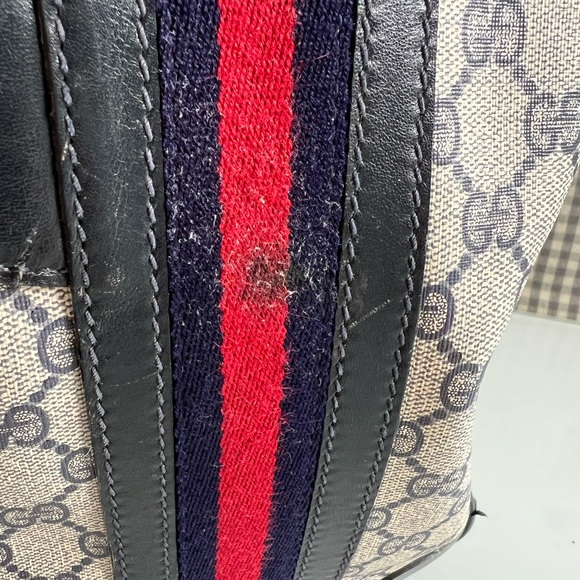 Gucci Duffle Bag - Picture 11 of 14